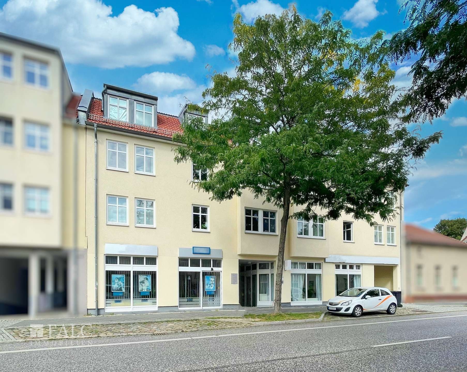 Straßenansicht